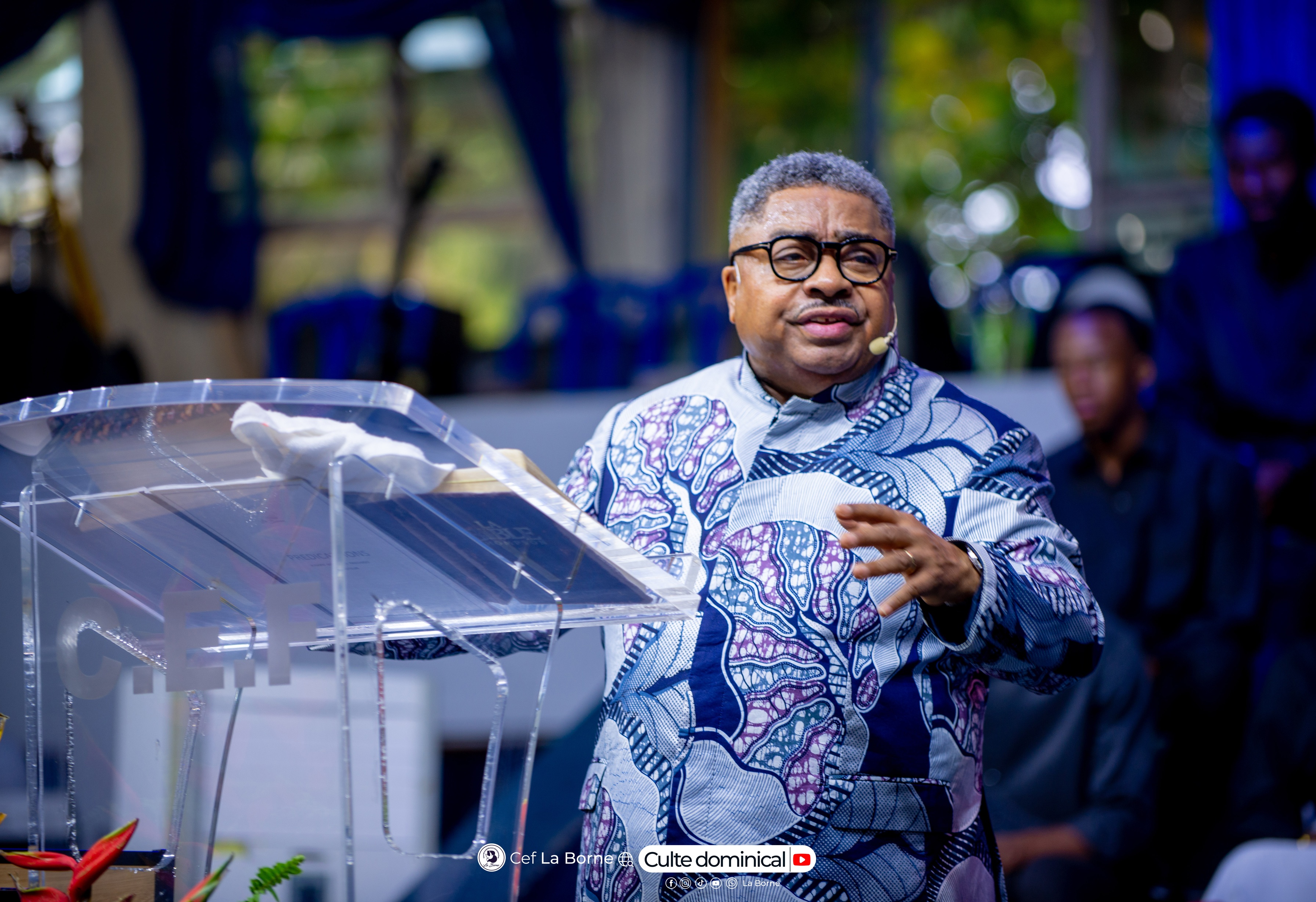 Comment voir l'invisible: Le renoncement à soi-même (12)